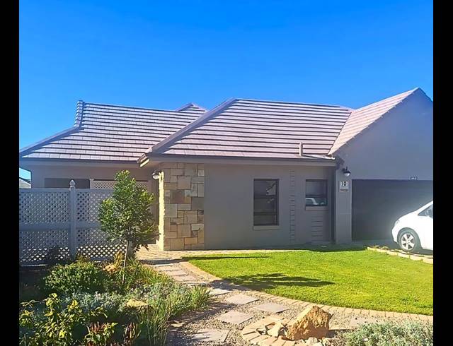 2 BEDROOM HOUSE FOR SALE IN DANA BAY